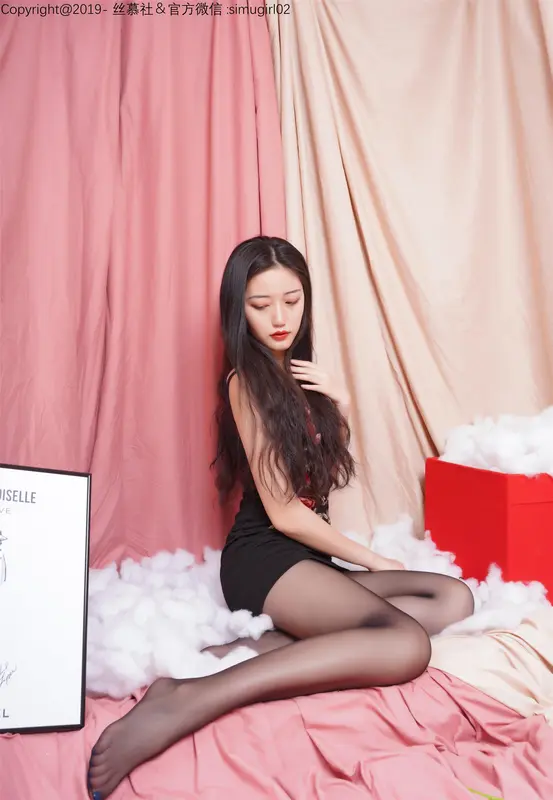 第019期 模特:双双《穿V领旗袍的双双》 - 丝慕写真